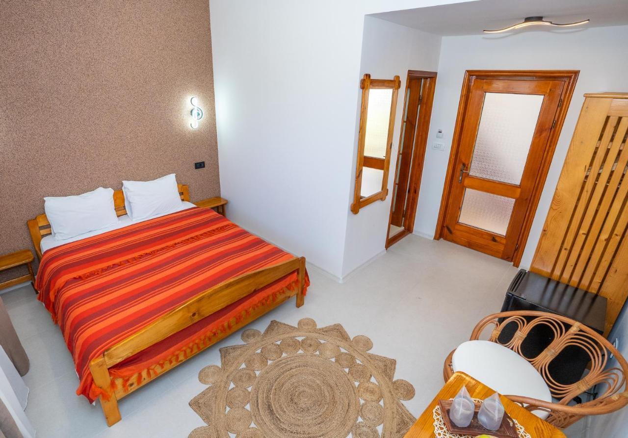 Casa Nikita Hotel Vama Veche Kültér fotó