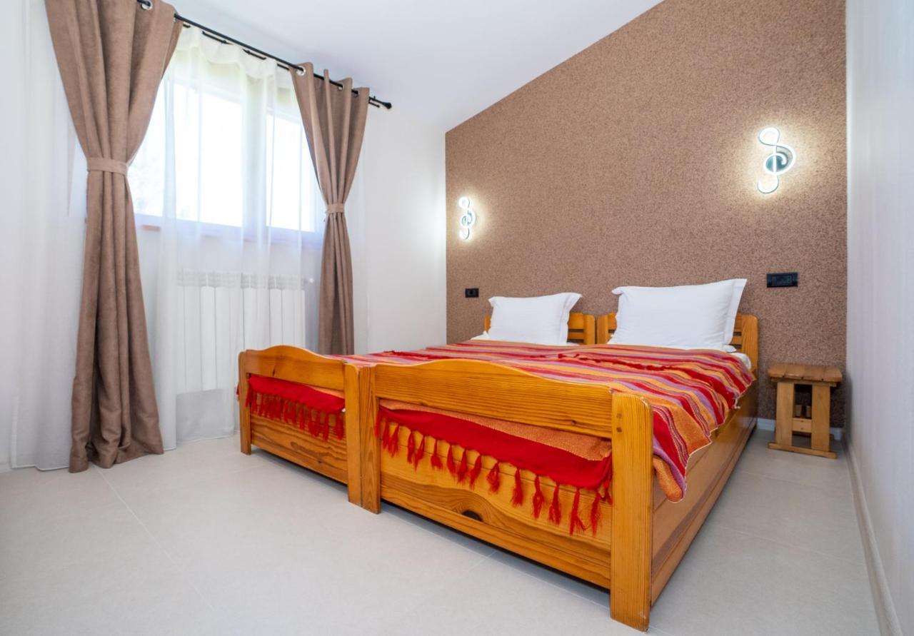 Casa Nikita Hotel Vama Veche Kültér fotó