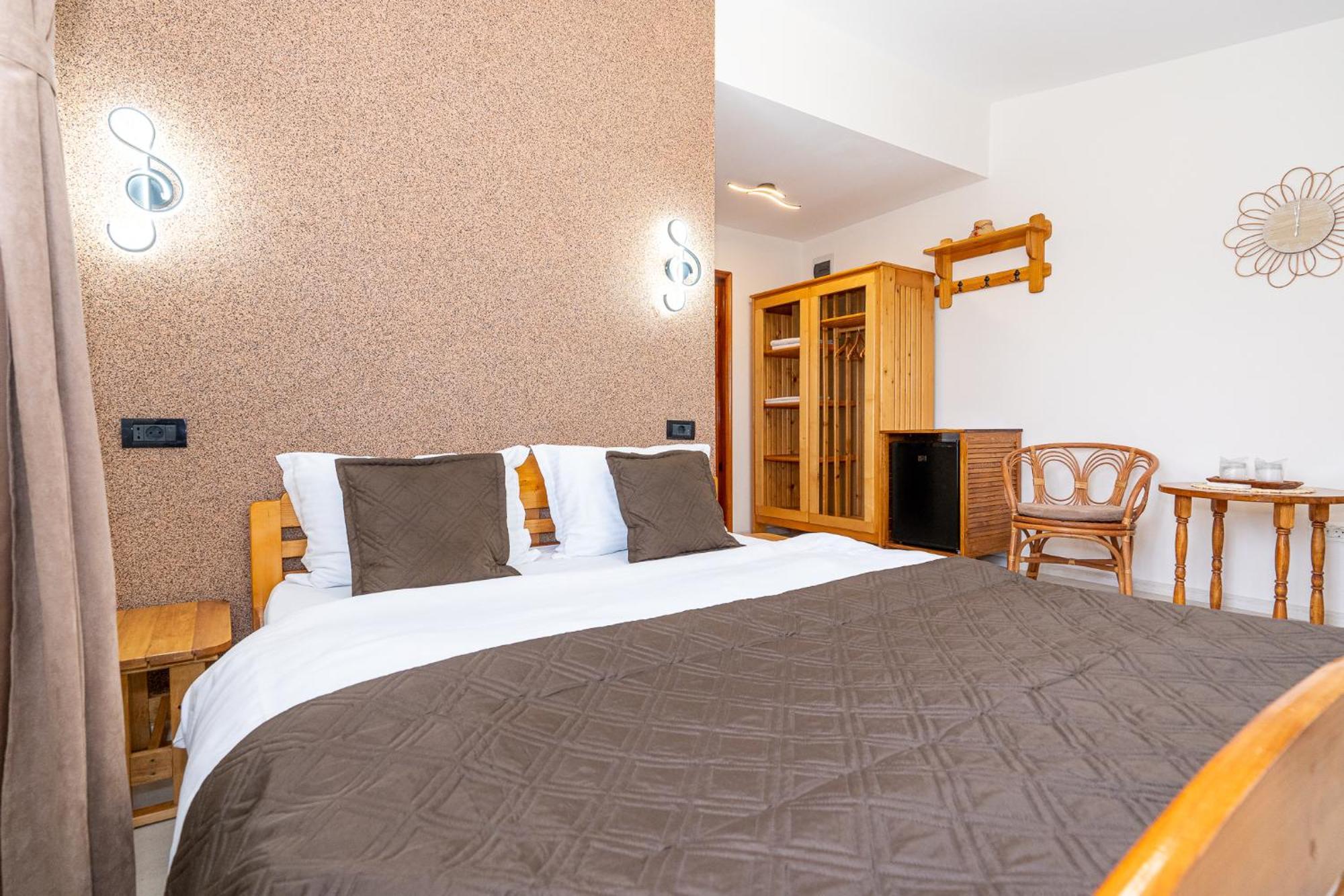 Casa Nikita Hotel Vama Veche Kültér fotó